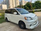 Toyota Noah L 2002