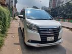 Toyota Noah LPG+OCTANE USE. 2014