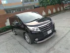 Toyota Noah . 2014