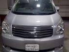 Toyota Noah Microbus 2012