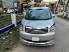 Toyota Noah Noha 2010 2011