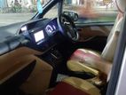 Toyota Noah . 2014