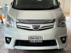 Toyota Noah Noha Si 2012