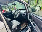 Toyota Noah ` 2010