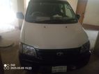 Toyota Noah . 1997