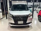 Toyota Noah NON HYBRID 2016