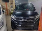 Toyota Noah non hybrid 2019