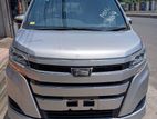 Toyota Noah NON HYBRID 2019