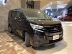 Toyota Noah non hybrid 2019