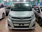 Toyota Noah NON HYBRID X PKG// 2019