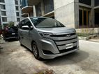 Toyota Noah Non Hybrid X SILVER 2018