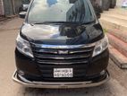 Toyota Noah (Octane) 2017