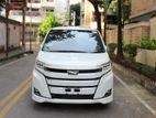 Toyota Noah Octane Drive 2019