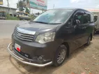 Toyota Noah push start 2012