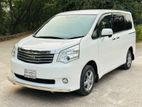 Toyota Noah Push Start 2013