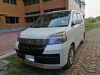 Toyota Noah Reg: 2008 Model: 2002