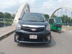 Toyota Noah S I 2011