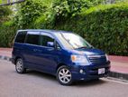 Toyota Noah S Package 2003