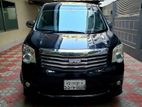 Toyota Noah S SI GRADE PUSH 2013