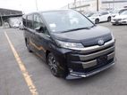 Toyota Noah S-Z Black R/15000 km 2023