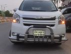 Toyota Noah SI 2009