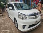 Toyota Noah si 2011