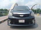 Toyota Noah SI 2011