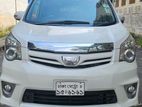 Toyota Noah Si 2011