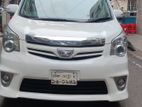 Toyota Noah Si 2011