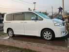 Toyota Noah SI 2012