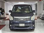 Toyota Noah Si 2012