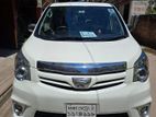 Toyota Noah SI 2013