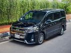 Toyota Noah Si 2017