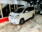Toyota Noah SI DOOR POWR 2009