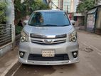 Toyota Noah SI Edition 2012