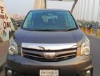 Toyota Noah SI family use car 2011