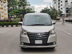 Toyota Noah SI full fresh hybrid 2017