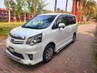 Toyota Noah SI G PACKAGE 2012