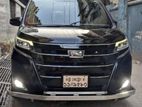Toyota Noah Si GRADE OCTANE 2017