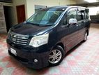 Toyota Noah SI GRADE PUSH 2013