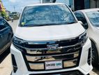 Toyota Noah SI HYBRID 30000KM 2020