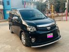Toyota Noah SI NOHA SUNROOF 2011