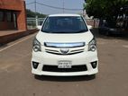 Toyota Noah SI - Package 2012