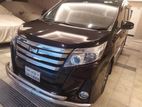 Toyota Noah SI package 2014