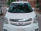 Toyota Noah Si Push 2010