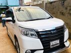 Toyota Noah Si PUSH HYBRID 2014