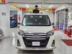 Toyota Noah Si Sunroof 2014