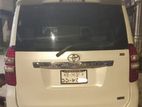 Toyota Noah SI WHITE 2014