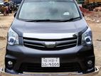 Toyota Noah Si.Grade.Push 2011