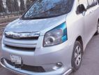 Toyota Noah silver 2007